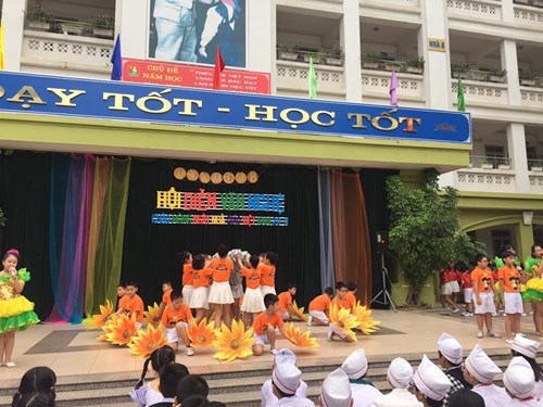 Tưng bừng Hội diễn Văn nghệ chào mừng ngày nhà giáo Việt Nam 20/11/2016